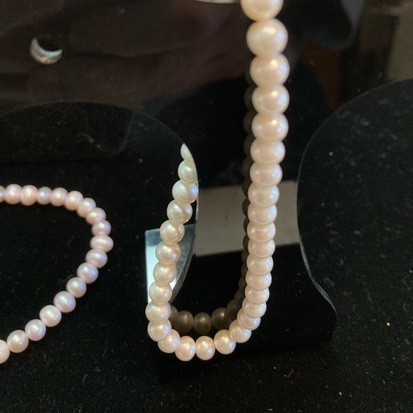 Pearl baroque stretch bracelets 3 options. Blush Ivory or a Mixture of both - Picture 2 of 9